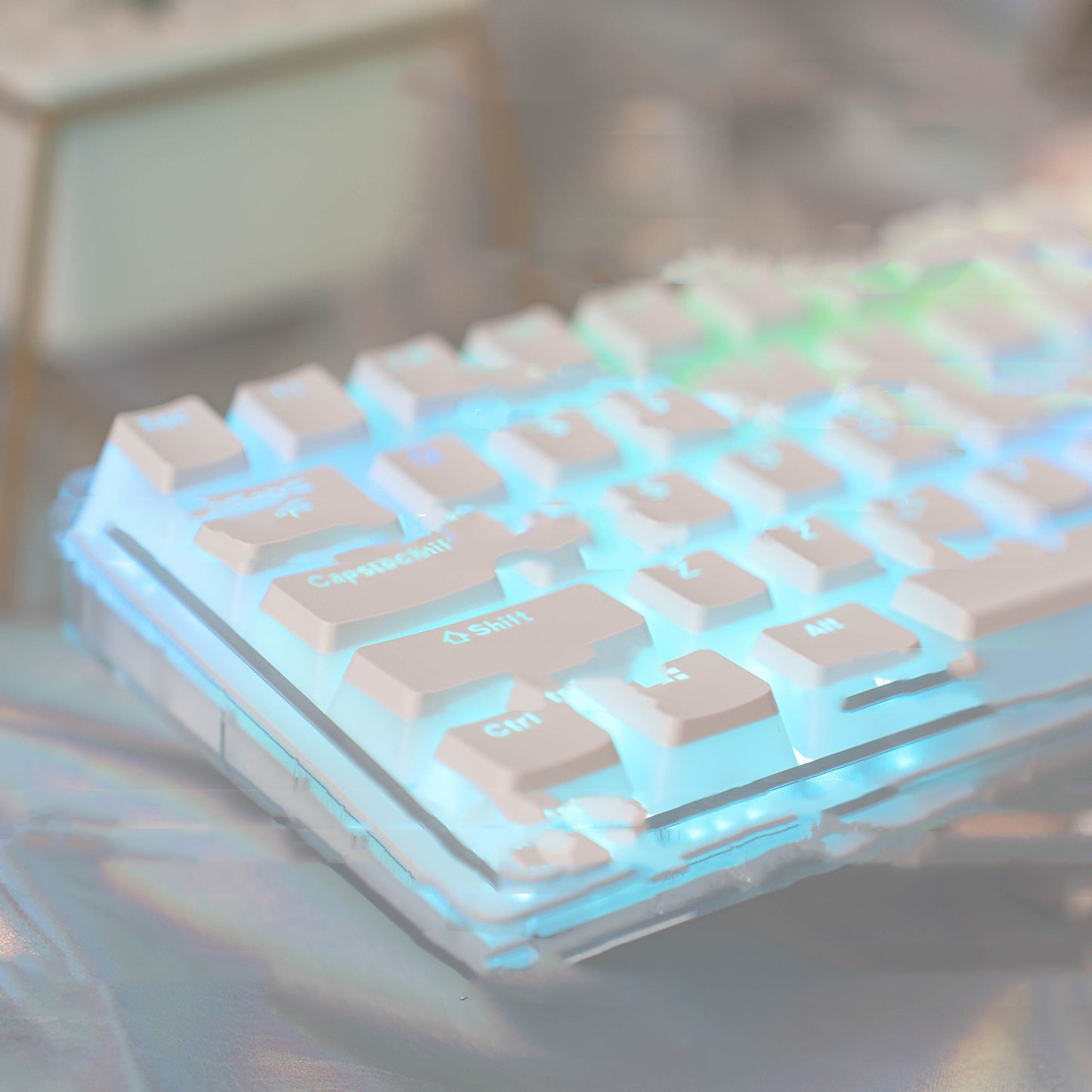 Transparent Three-Mode Mechanical Keyboard: Hot-Swappable and Wireless Bluetooth