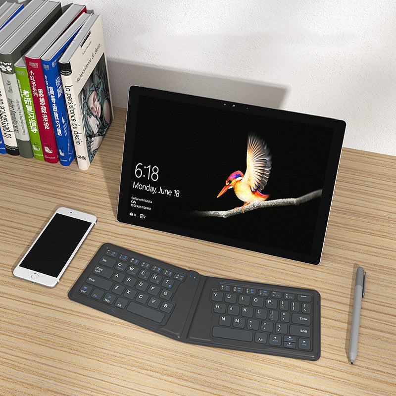 Bluetooth Keyboard Compatible with Apple, Aerospace Universal Keyboard Callipson